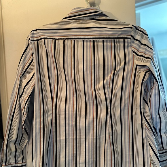Tommy Hilfiger button up blouse as good as new. - Picture 2 of 5